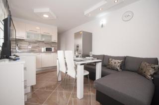 Apartment Slad - 3