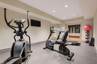 Microtel Inn & Suites by Wyndham Clarion - Clarion - 8