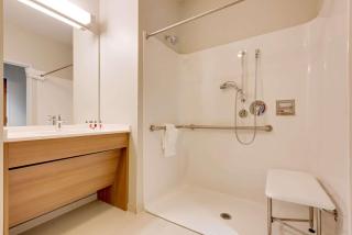 Microtel Inn & Suites by Wyndham Clarion - Clarion - 5