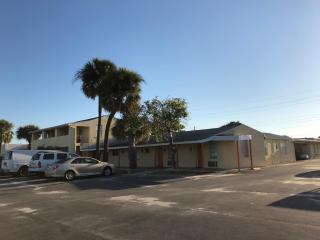 Sunset Inn- Fort Pierce, FL - Fort Pierce - 1