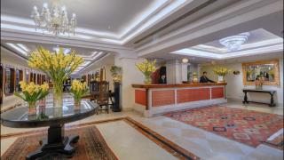 Hotel Clarks Varanasi Limited - Varanasi - 7