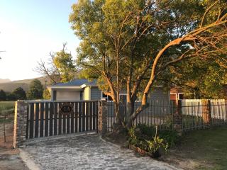 The Railway Cottage - George - 4