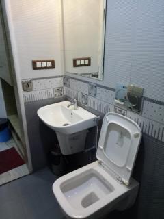 Suroor Tourist Home - Virajpet - 6
