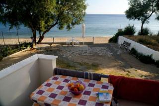 Pano sto Kyma Studios - Plomari - 6