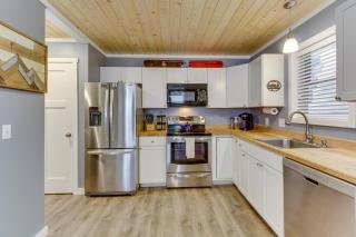 Snowdrop Summit Cabin - 5