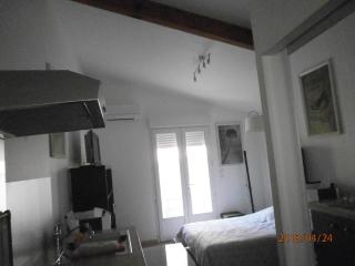 Studio équipé avec jardin+parking à la plage... - 5