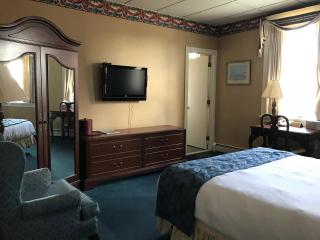 Waynebrook Inn - Honey Brook - 3