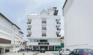 Hotel Crown Suites - 0