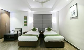 Hotel Crown Suites - 6