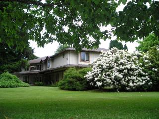 Cedar Wood Lodge Bed & Breakfast Inn - 4