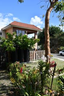Kingston Vacation Rentals at The Romantic Log Cabin in Kingston - 9