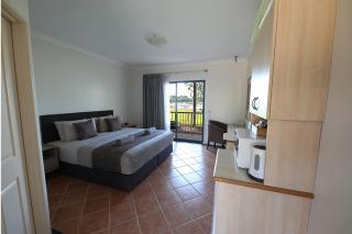 Lakeview Apartments - 4