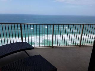 Stylish Oceanfront Condo with Beach and Picnic Area Access - Unit 1706 - Panama City Beach - 3