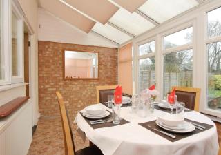 Large Cosy House Ideal for Corporate Lets - Andover - 7