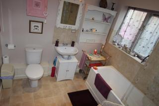 Glastonbury Rose Cottage - Magical Victorian Town Centre Stay - 2