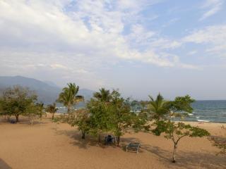 Matema Lake Shore Resort - Matema Beach - 3