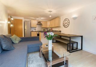 Raleigh Square - 2BR Ground-Floor Apartment in Nottingham - Nottingham - 0