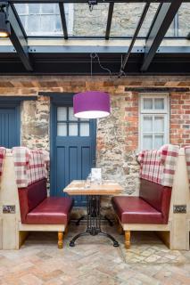 The Bull Hotel - Olney - 8