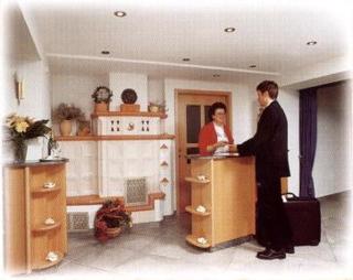 Hotel Gasthof Hirsch - Alfdorf - 4