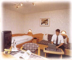 Hotel Gasthof Hirsch - Alfdorf - 1