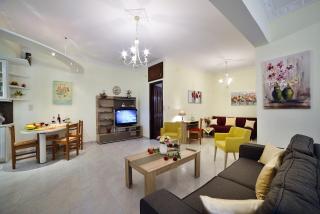 Aristea's Apartment 1st Floor - 9