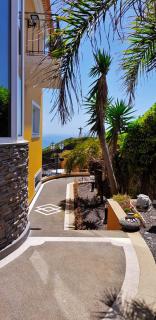 Cristo Rei Rentals -Vivenda Freitas - Garajau - 1