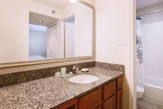 Hawthorn Suites by Wyndham Tinton Falls - 2