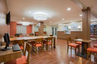Microtel Inn & Suites by Wyndham Walterboro - Walterboro - 8
