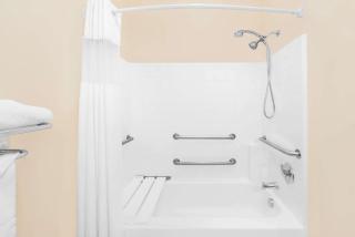 Microtel Inn & Suites by Wyndham Corpus Christi/Aransas Pass - 5