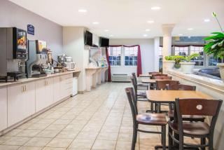 Microtel Inn & Suites Claremore Route 66 - Claremore - 5