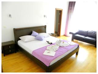 Guesthouse Maslina - Budva - 9