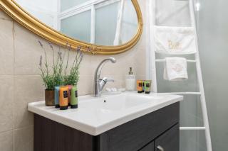 Modern Pearl in Historic setting - 7