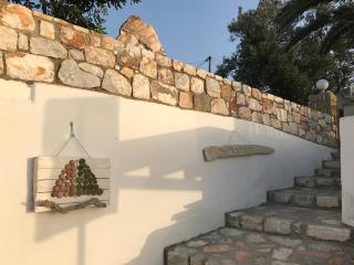 Τo Κamari - Skiros - 3