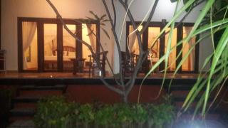 Warung Pantai Bungalows - 8