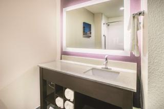 La Quinta by Wyndham Dallas - Richardson - 7