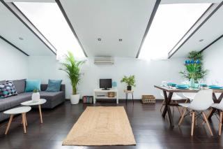 Modern top floor loft at Malasaña's heart - Madrid - 9