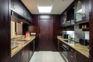 Maison Privee - Exclusive Apt with Burj Khalifa Next Door - Dubai - 4