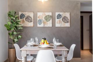 Maison Privee - Exclusive Apt with Burj Khalifa Next Door - Dubai - 6
