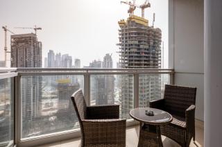 Maison Privee - Exclusive Apt with Burj Khalifa Next Door - Dubai - 3