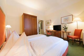 Hotel Herzoghof - Baden - 3