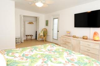 Fantastic Island House 1 mile to the beach with heated pool - 2
