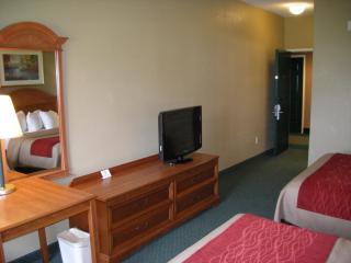 Quality Inn & Suites - 8