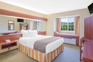Microtel Inn and Suites Gassaway - 2
