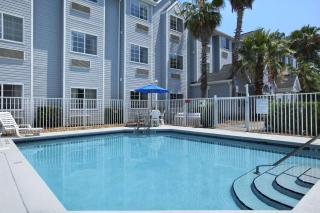 Microtel Inn & Suites by Wyndham Palm Coast I-95 - Palm Coast - 4