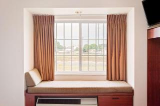 Microtel Inn & Suites by Wyndham Wellsville - Wellsville - 4