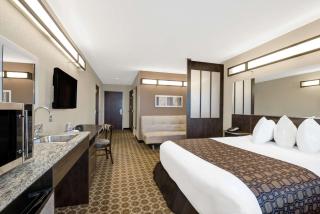 Microtel Inn & Suites by Wyndham Williston - 4