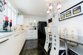 Juzz Holiday Lets - London - 9
