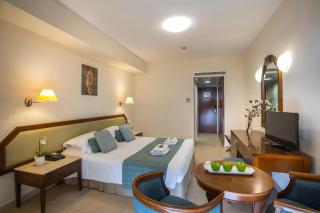 Aquamare Beach Hotel & Spa - Paphos - 4