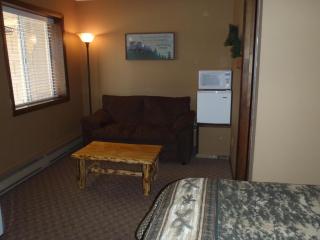 The Evergreen - West Yellowstone - 2