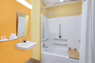 Microtel Inn & Suites by Wyndham Princeton - Princeton - 3